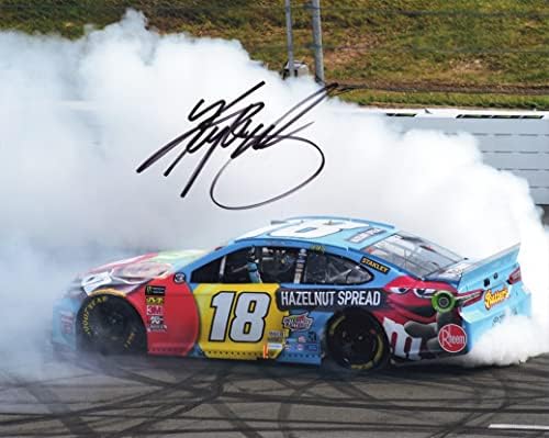 Autographd 2019 Kyle Busch 18 M & MS Hazelnut Spread Pocono Race Win Potpisan 8x10 inča slika NASCAR sjajna fotografija s COA